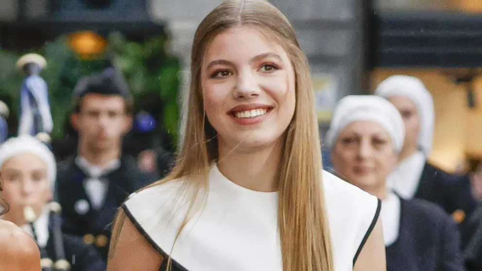 La Infanta Sofía aterra a Zarzuela por su actitud en Gales