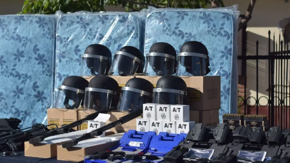 Orán: crearon Subdirecciones de Drogas Peligrosas e Investigaciones y entregaron equipamientos a la Policía 