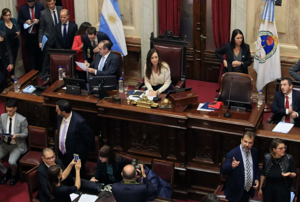El Gobierno Nacional busca templar los cambios en la Ley Bases: reunión clave 