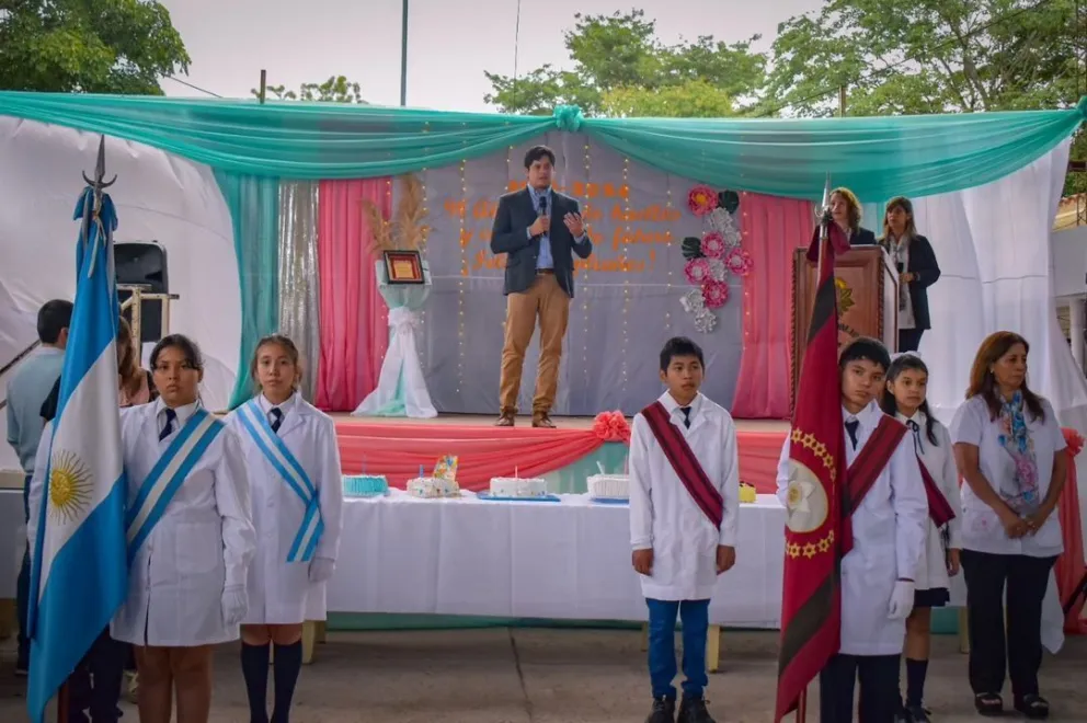 Franco Hernández Berni en el 98º aniversario de la Escuela de Frontera: “Son la base de Tartagal”