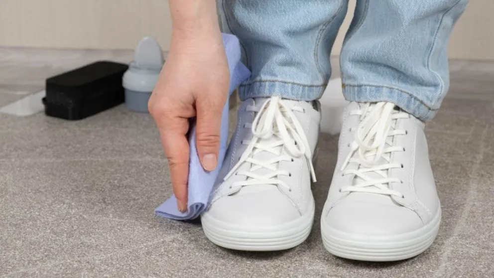 La milagrosa fórmula casera para blanquear las suelas de tus zapatillas y dejarlas perfectas