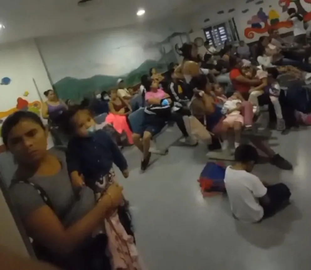|VIDEOS|Saturación en la guardia del hospital materno por casos de dengue en niños