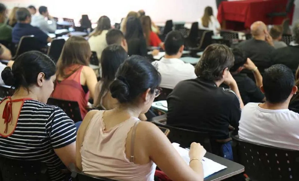 Becas de más de 80 mil pesos para estudiantes: requisitos y cómo inscribirse 