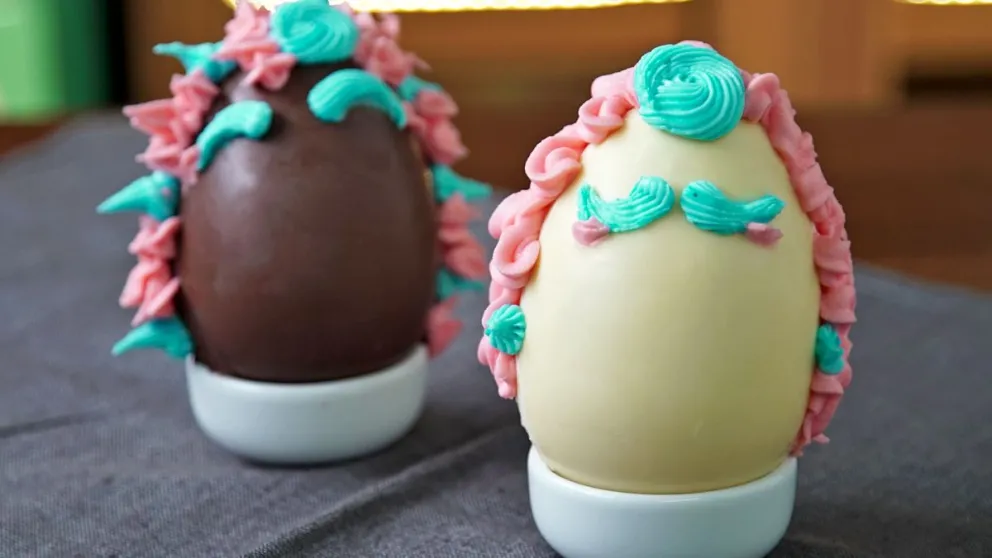 Deliciosa receta de glasé para huevos de Pascua: conocé el secreto para que quede perfecto 