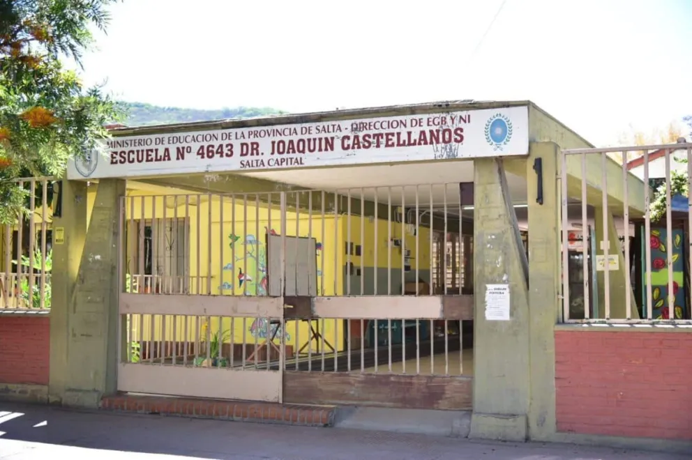 Se paralizó una obra de la escuela Joaquín Castellanos: los chicos se turnan para cursar
