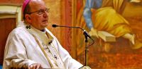 Monseñor Mario Cargnello lavará los pies a 12 niños en el inicio del Triduo Pascual