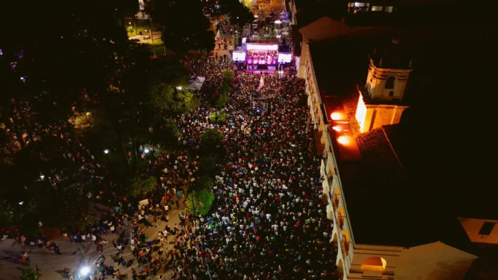 Domingo de Pascua: una multitud disfrutó del show inolvidable de Canto 4 en la Misa Criolla