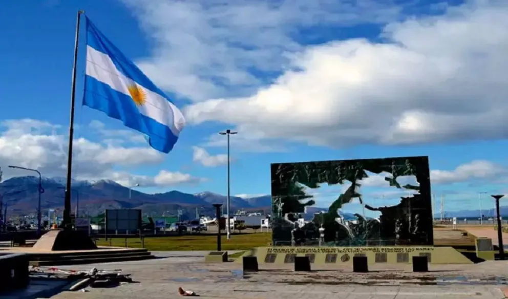 Efemérides 2 de abril: Día del Veterano y de los Caídos en la Guerra de las Malvinas
