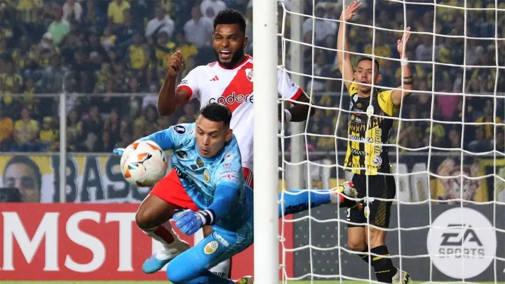 River Plate debutó en la Copa Libertadores con un triunfo por 2 a 0 ante Deportivo Táchira