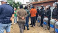 Tensión en la sede del ENACOM en Salta: la Policía Federal bloqueó la entrada a los trabajadores