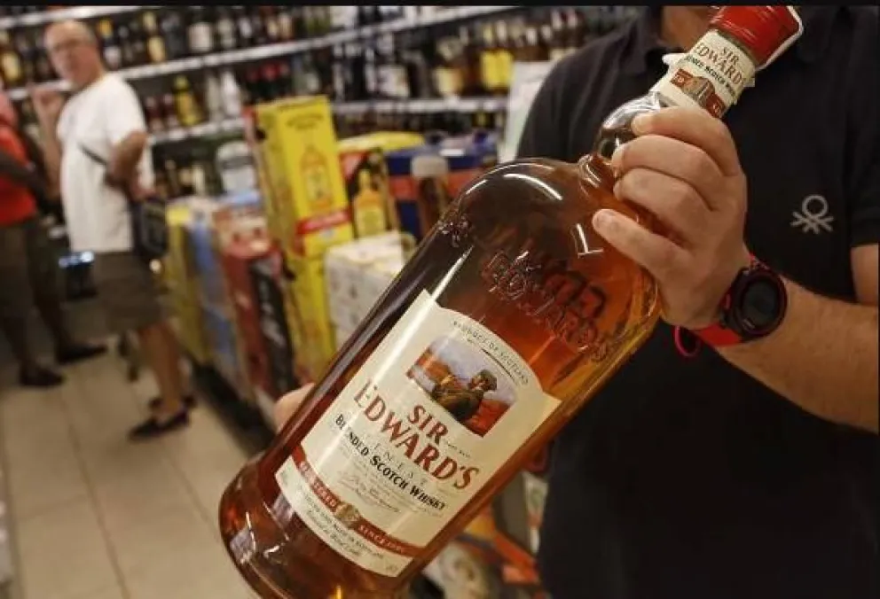 Incidentes en el centro salteño: turista intentó robar en un supermercado chino y lo lincharon
