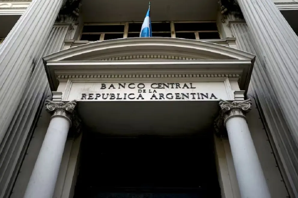 Anuncian cuándo entran en vigencia los nuevos billetes de $10.000 y $20.000: en qué fecha será