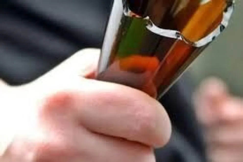Violento asalto en Orán: un hombre fue interceptado por dos vehículos y brutalmente agredido con una botella