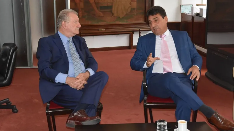 Arancelamiento de hospitales salteños para extranjeros: el alcalde de Tarija vino a Salta buscando un acuerdo