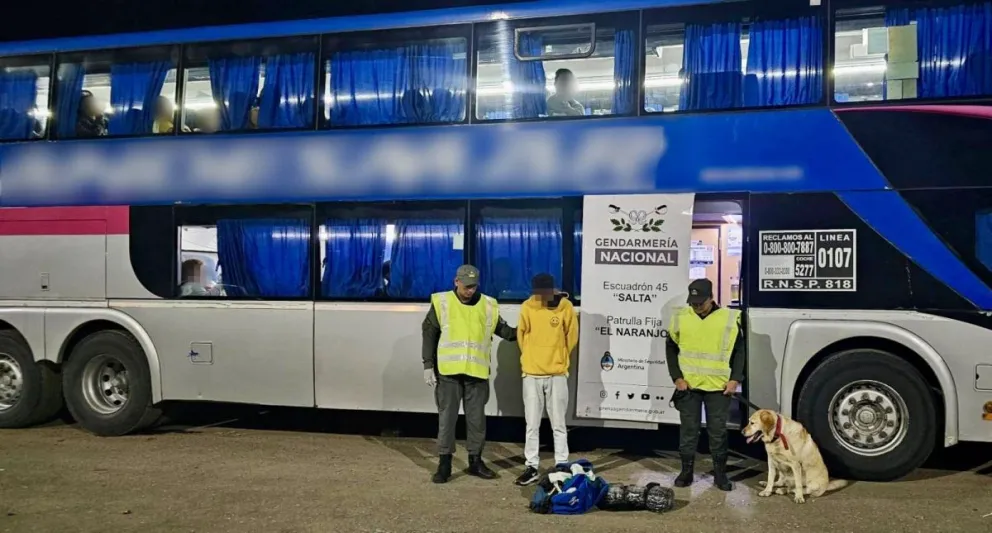 Fuerte operativo de control: Un pasajero fue detenido tras ocultar en su equipaje gran cantidad de drogas