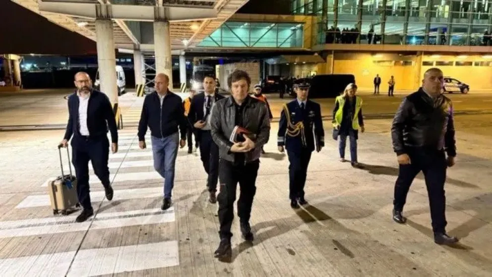 El presidente Javier Milei viajó a Estados Unidos donde se reunirá con Elon Musk