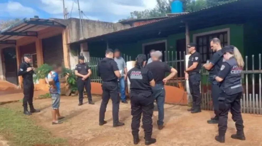 Tras un conflicto familiar: un abuelo le disparó con una escopeta a su nieto frente a la madre