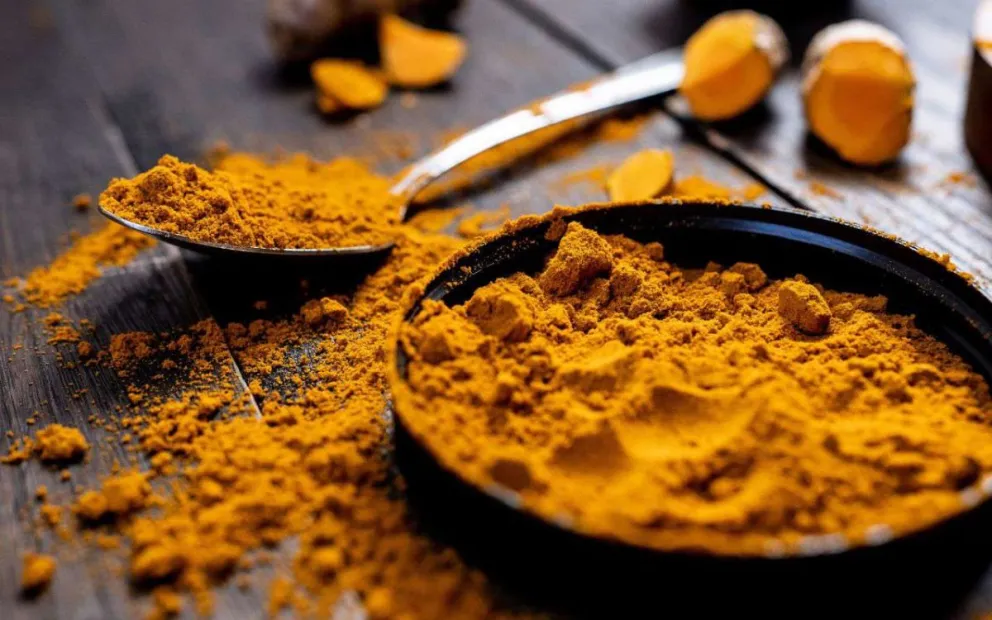 Mascarilla de cúrcuma, una excelente alternativa para tu piel: estos son sus increíbles beneficios