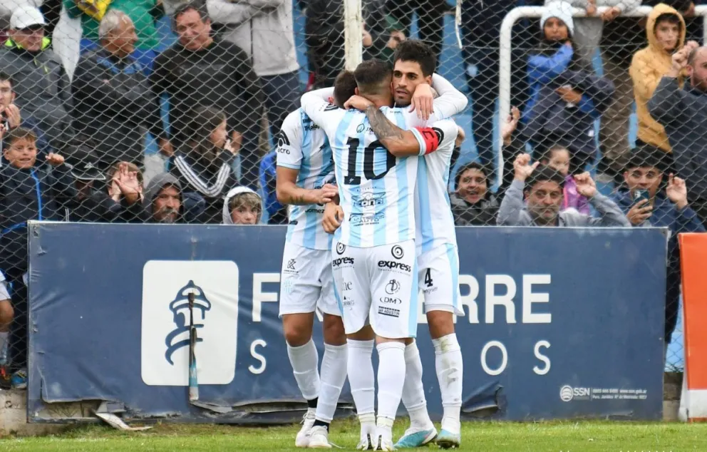 Gimnasia y Tiro desplomó a Mitre de Santiago del Estero y se acercó a la punta