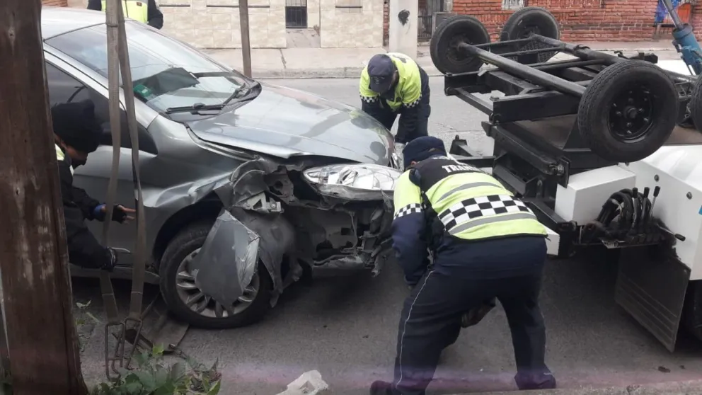 Imprudencia al volante: conductor ebrio causó un grave siniestro vial en zona sur