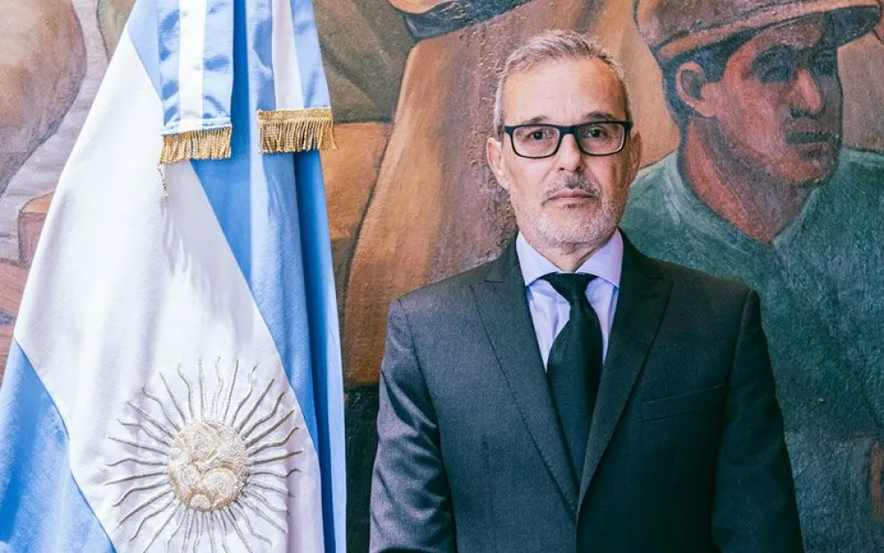 Epidemia de dengue: el Gobierno anunció que se recortó en un 60% la planta del Ministerio de Salud