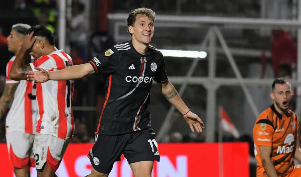 River Plate venció a Instituto con un triplete de Colidio y sigue en la lucha por el título 