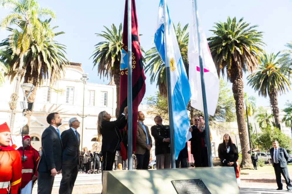 Emiliano Durand encabezó el acto en conmemoración del 442° aniversario de Salta
