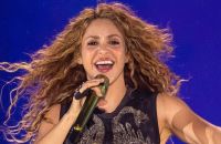El espectacular nuevo estilo de Shakira que presentó en Coachella junto a Bizarrap: de última tendencia