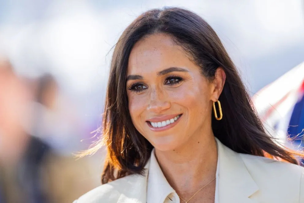 El sexy vestido con el que Meghan Markle deslumbró a las redes y rompió con todas las reglas de la realeza 