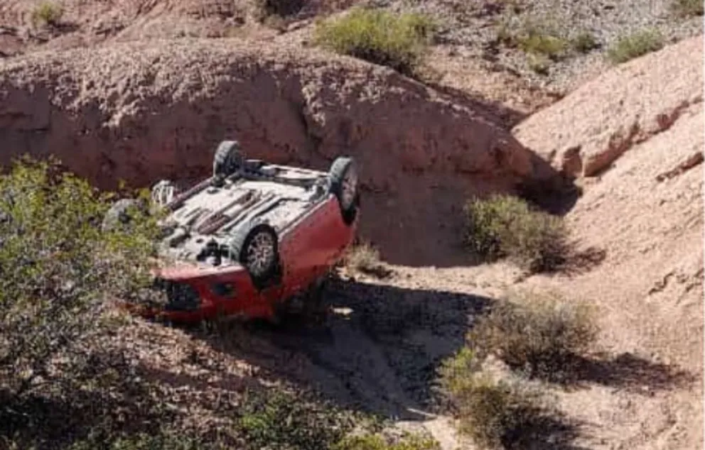 |URGENTE| Rutas trágicas: una familia salteña sufrió un terrible vuelco 