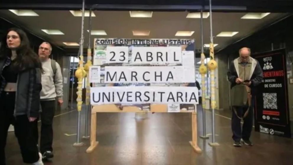 Marcha de las universidades: el Gobierno asegura que la movilización está "incentivada" por la política