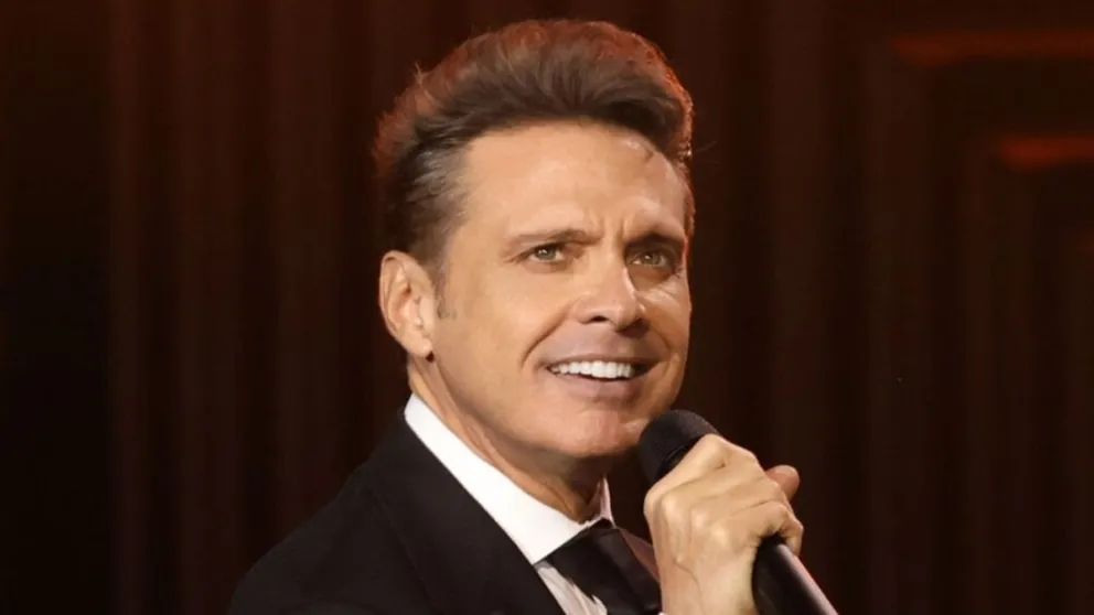 La sorpresiva foto de Luis Miguel junto a Michelle Salas: la hija que siempre fue un misterio para todos