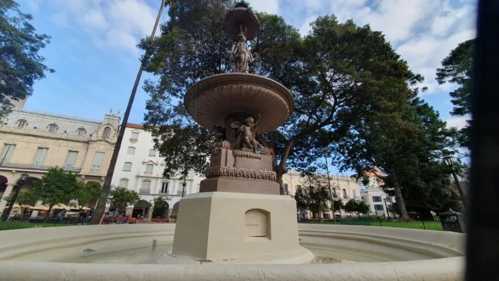 Tras la intimación a la empresa constructora, progresan las obras en la Plaza 9 de Julio