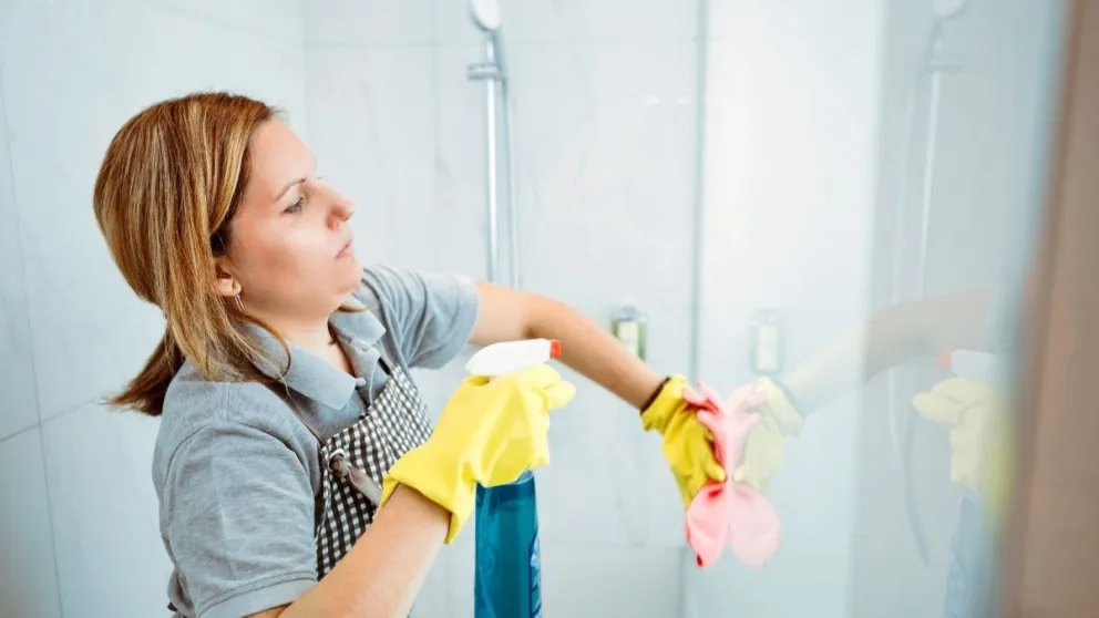 Lográ una limpieza a fondo en tu baño con esta imbatible fórmula a base de bicarbonato de sodio