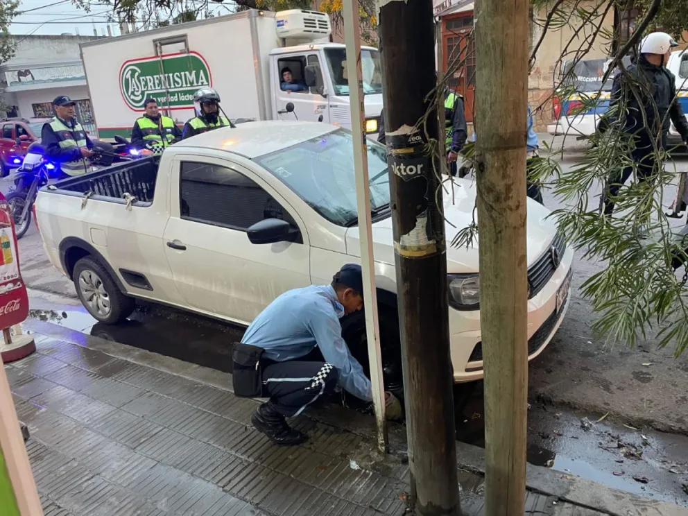 Imprudencia al volante: conducía ebrio por el macrocentro salteño y casi provoca una tragedia