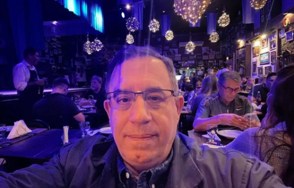 Un influencer libertario desprestigió un famoso restaurante de Salta: "Tremenda fila y abren tarde"