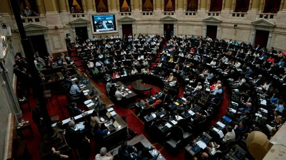 Sigue el debate por la Ley Bases: "No va a traer ningún beneficio para el trabajador"