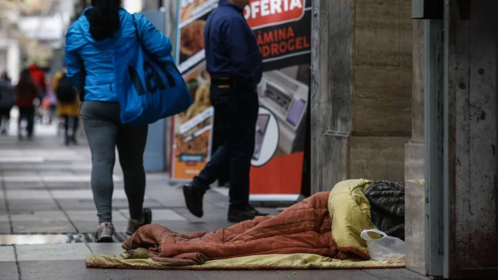 Mujer fue amenazada en su propia vivienda por una persona en situación de calle