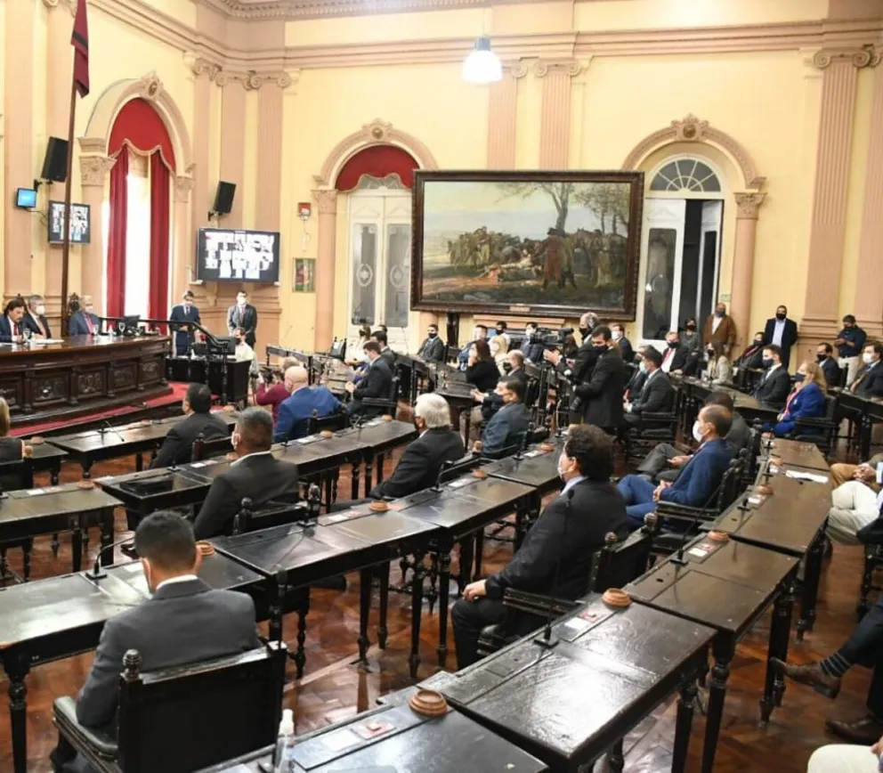 Los diputados salteños repudiaron la visita de legisladores de La Libertad Avanza a genocidas presos