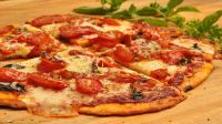 Trucos y consejos para preparar una pizza perfecta en tu microondas: muy casera y crujiente