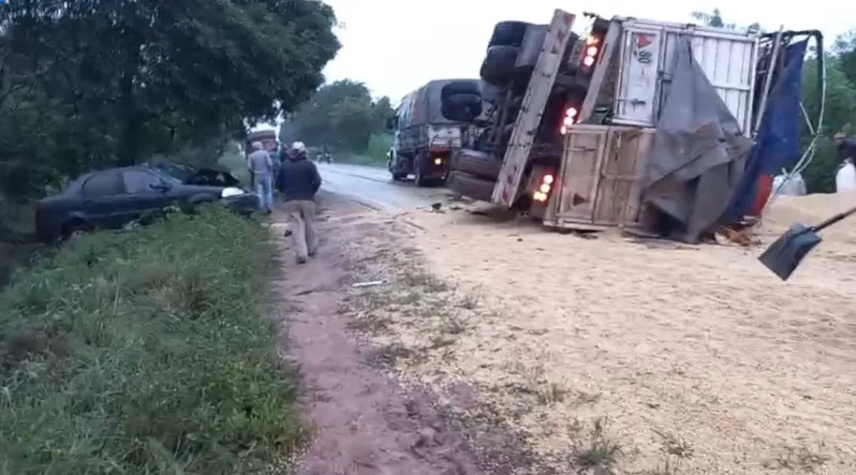 Accidente en Ruta 34 camión volcó 