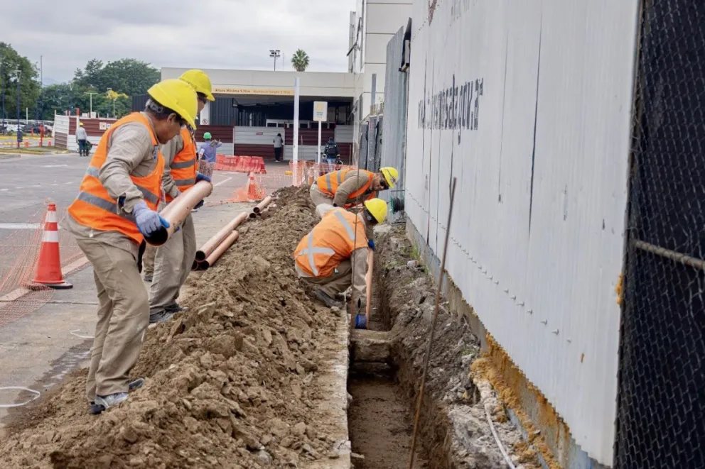 Gustavo Sáenz celebró el avance de las obras en el Aeropuerto de Güemes