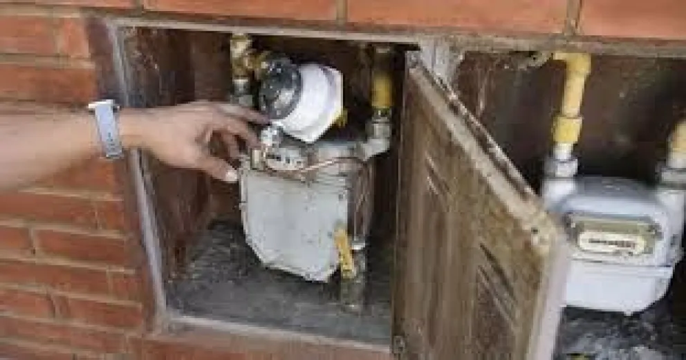 Una banda de patoteros robó un medidor de gas en Embarcación y provocó una fuga de gas 