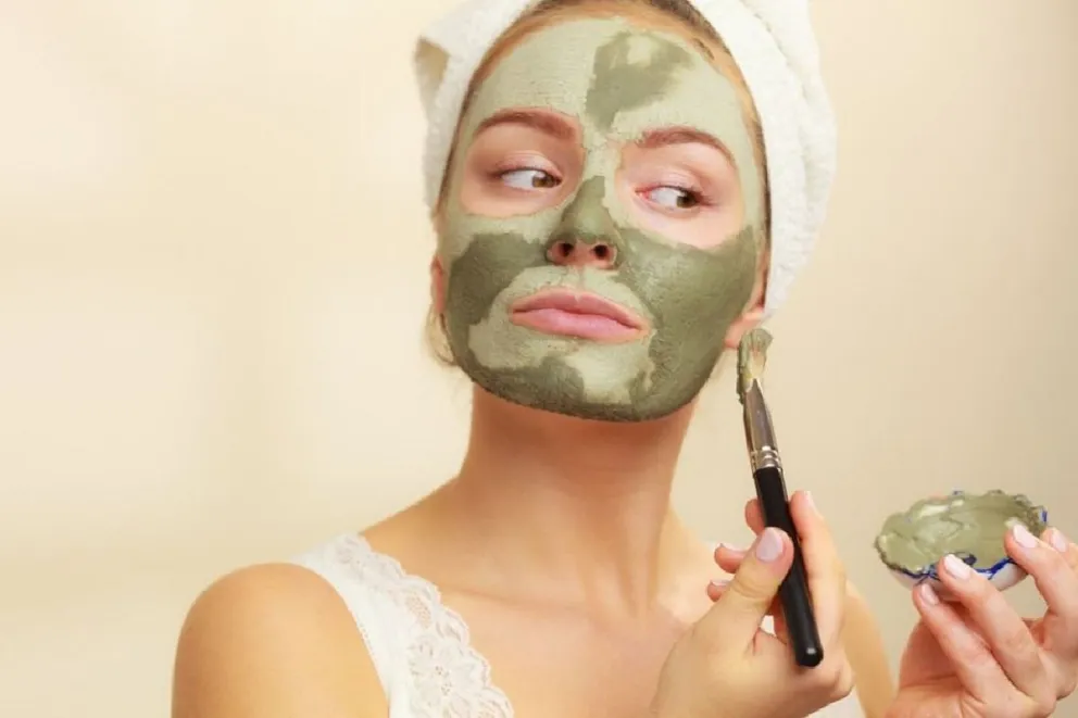 Prevení las arrugas de tu rostro preparando esta milagrosa mascarilla de palta