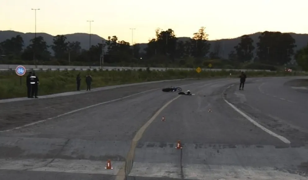 Un joven de 18 años murió a causa de un accidente vial en circunvalación Noroeste