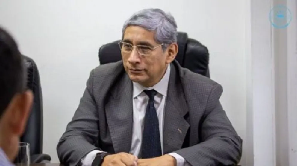 Miguel Nina asume como nuevo rector de la UNSa con un llamado al diálogo y la modernización