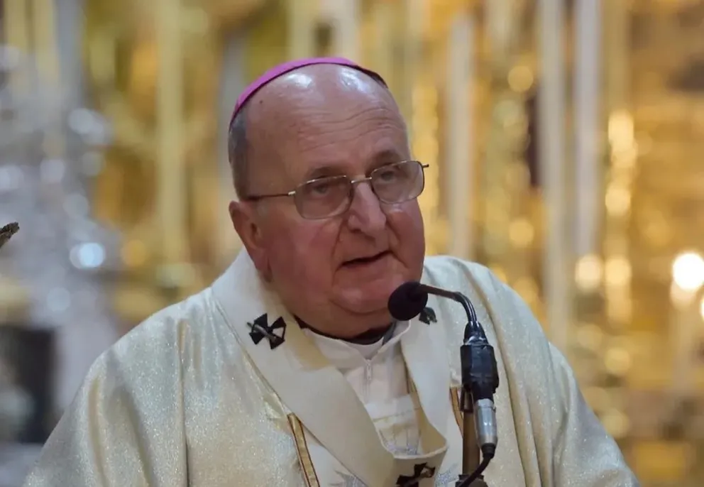 El Señor del Milagro llegó al mercado Cofruthos y Monseñor Cargnello hizo un llamado de esperanzas