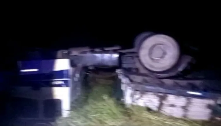 vuelco cami&oacute;n ruta 34 gaseosas y fernet