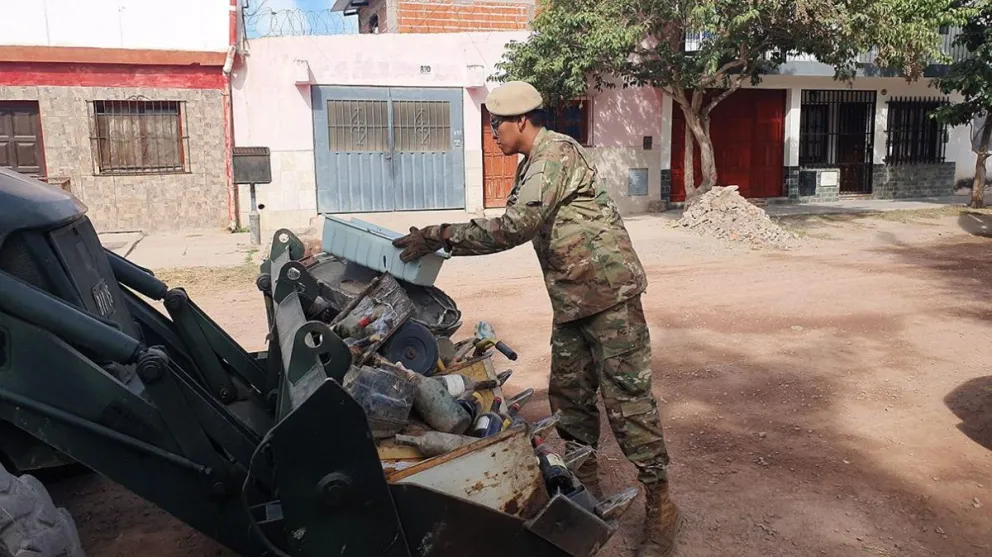Dengue en Salta: el operativo de descacharrado continúa hoy en zona este
