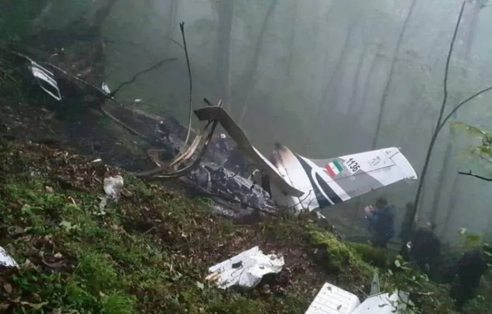 Murió el presidente de Irán tras estrellarse el helicóptero que lo transportaba: los rescatistas encontraron su cuerpo